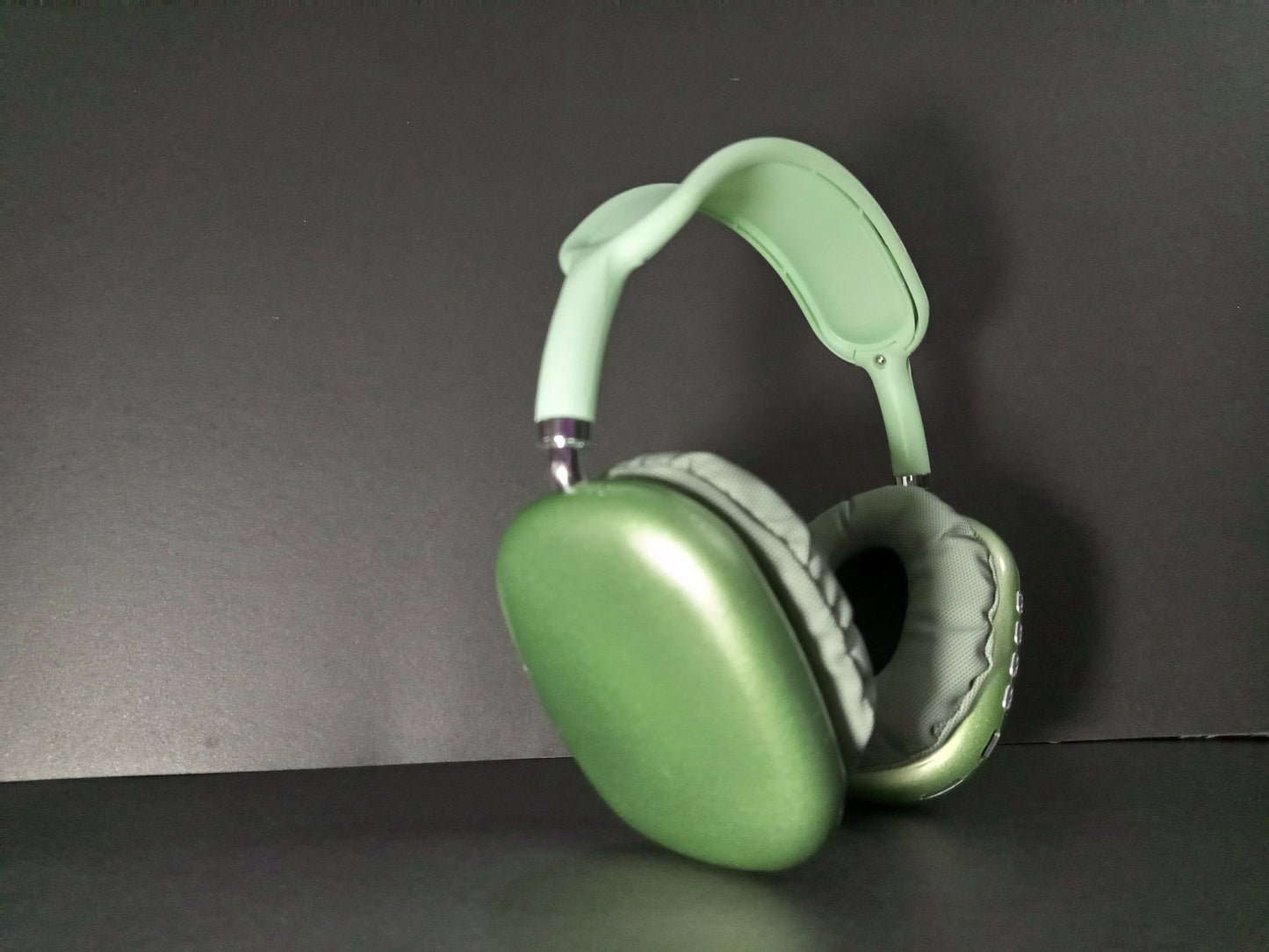 P9 Wireless Bluetooth Headphone
